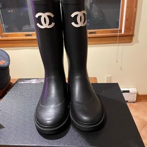 Authentic brand new CHANEL 22K rain boots